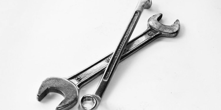Comment reconnaître un bon mécanicien à Cotonou : 7 astuces efficaces
