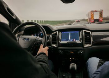 Comment préparer sa voiture pour un long trajet en Afrique de l’Ouest