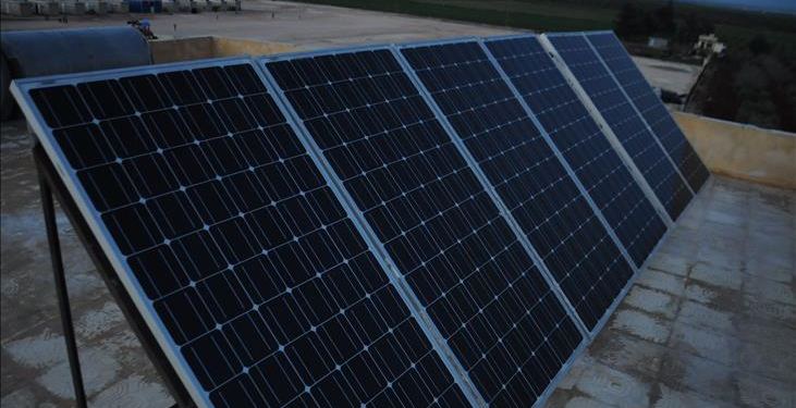 La Solution Lumineuse : Comment l&rsquo;Infrastructure Solaire Relève les Défis du Réseau Électrique Béninois