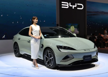 Dossier Spécial : Les VÉ Chinois à l&rsquo;Assaut de l&rsquo;Afrique de l&rsquo;Ouest : L&rsquo;Ère de la Mobilité Électrique Abordable