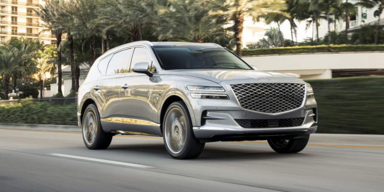 SUV High-Tech au Bénin : Le Luxe Accessible pour la Classe Moyenne