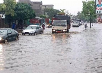 Test SUV compact : comment il négocie les inondations entre Cotonou et Abomey
